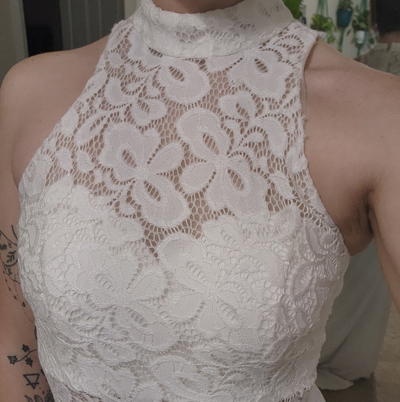 White dress - Picture 6 of 6